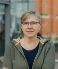 Dr. Sandra Tiefel Dr. Sandra Tiefel